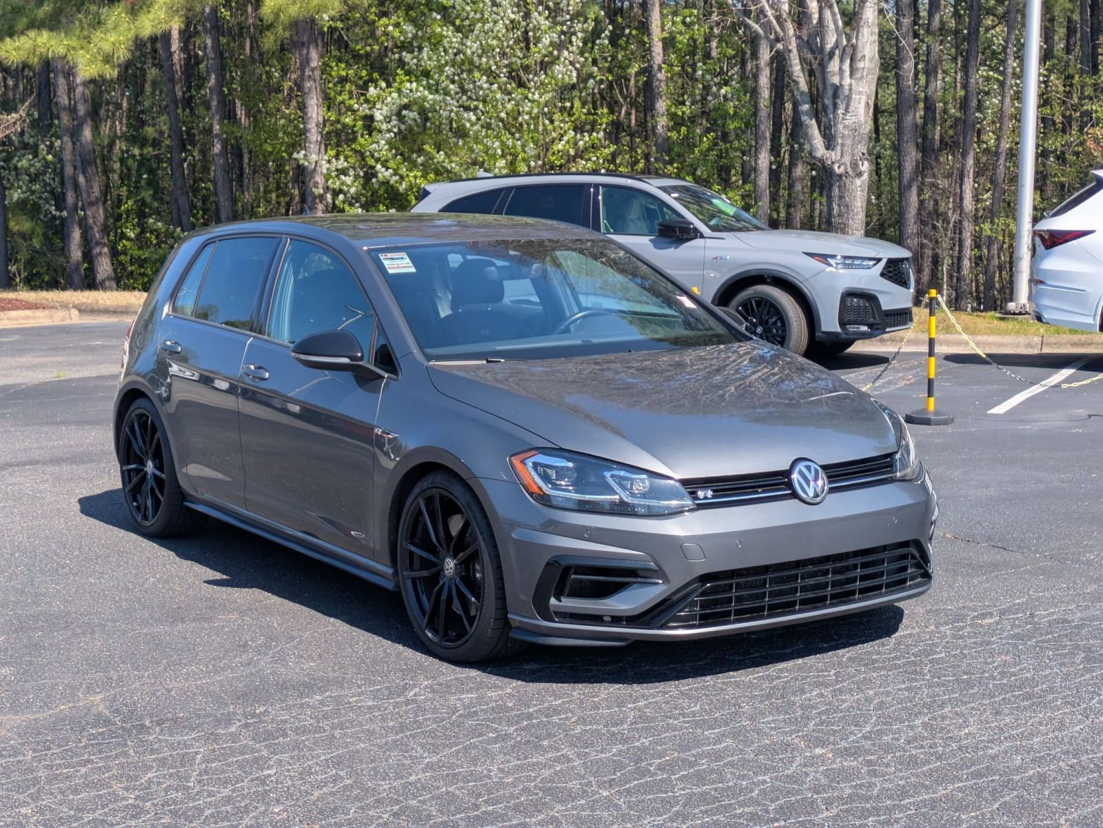 Used 2019 Volkswagen Golf R 4-Door image 3