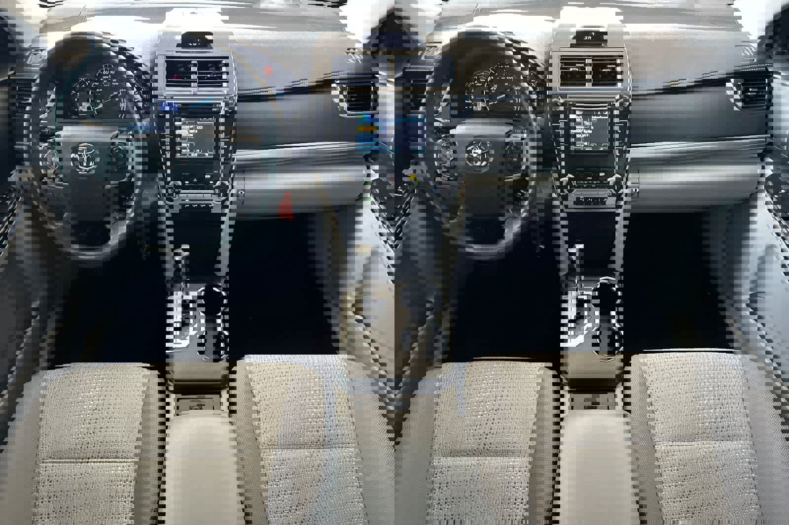 Used 2012 Toyota Camry LE FWD image 3