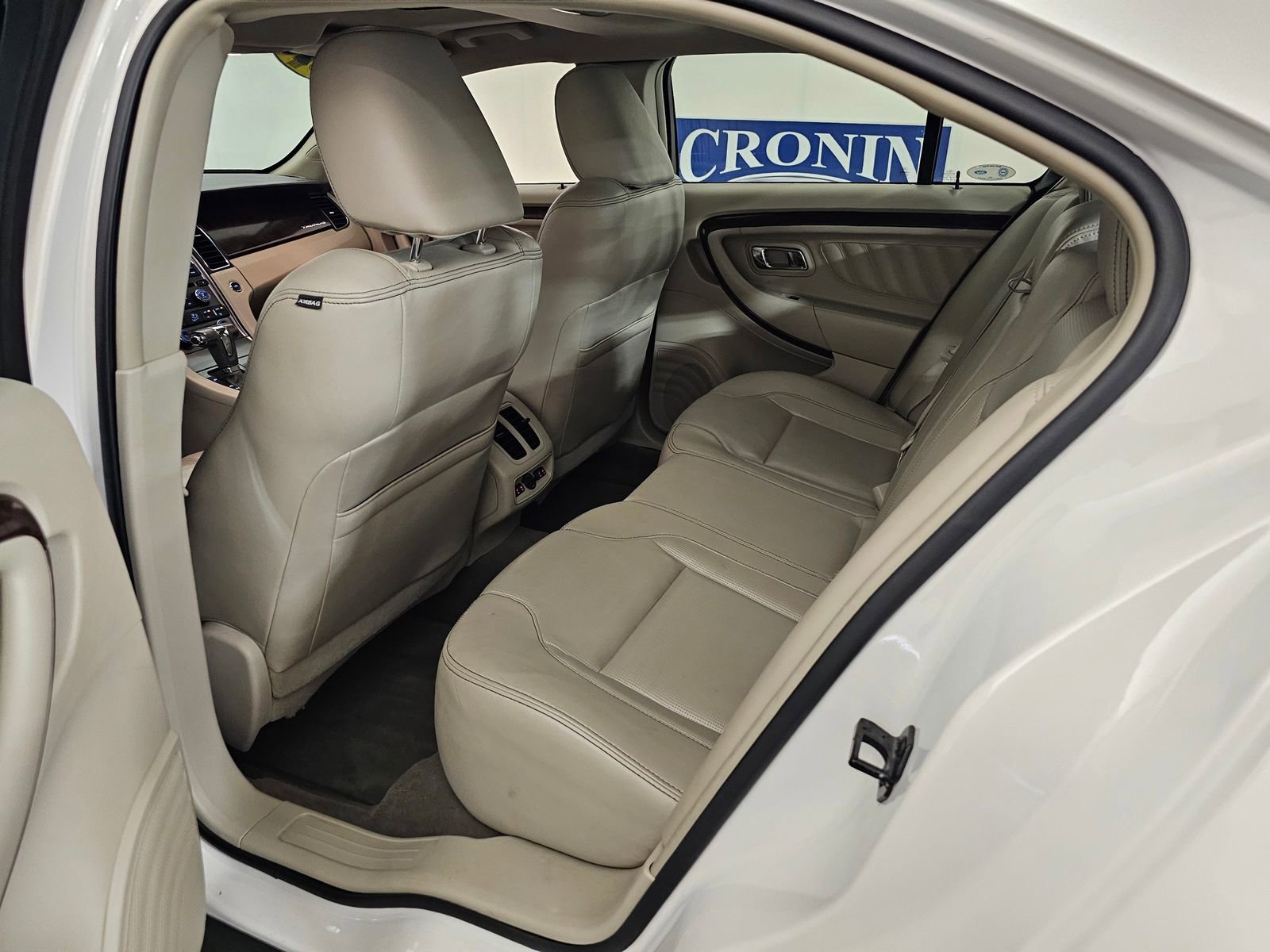 Used 2010 Ford Taurus Limited image 34