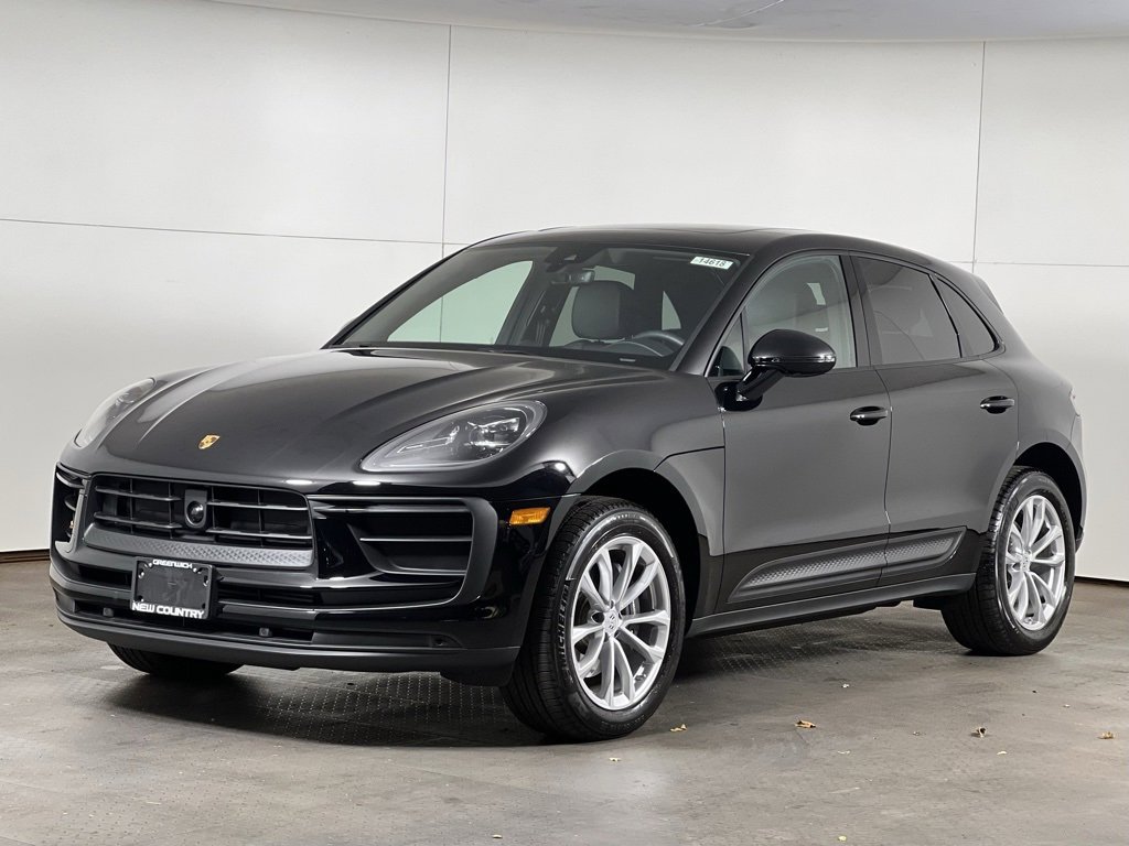 Used 2025 Porsche Macan image 1