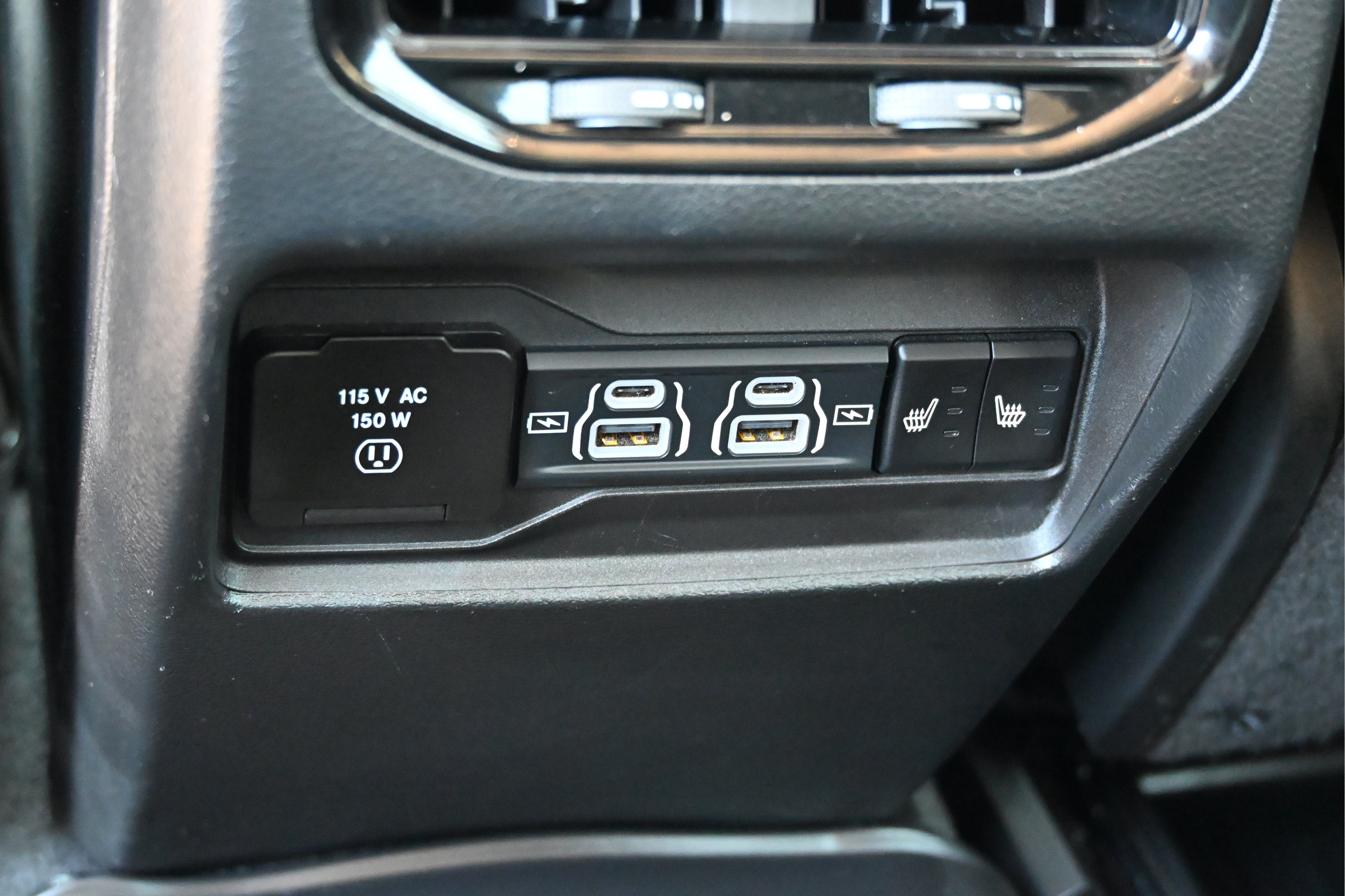 Used 2023 Jeep Grand Cherokee Limited AWD/4WD image 12