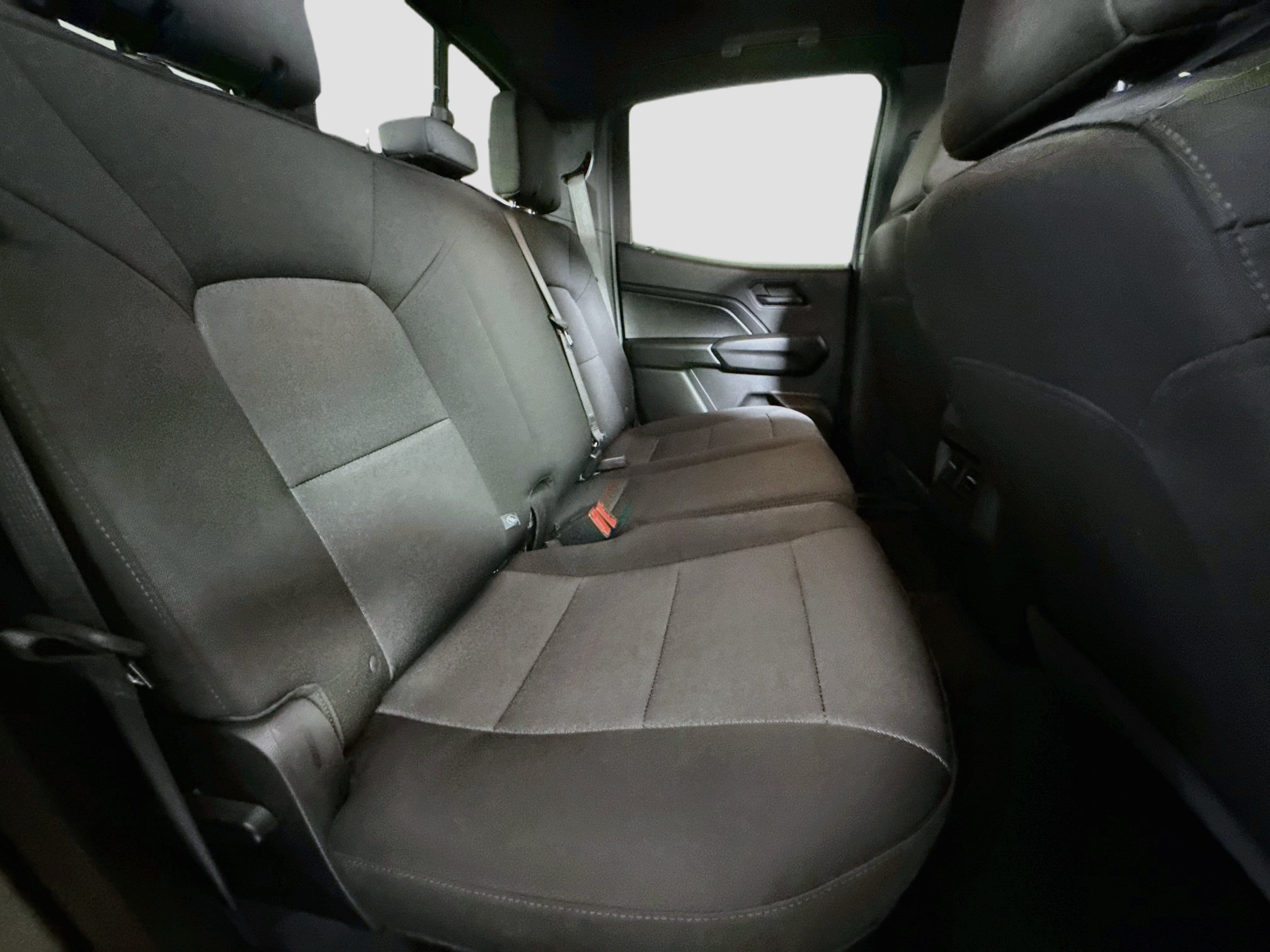 Used 2025 Chevrolet Colorado Trail Boss AWD/4WD image 27