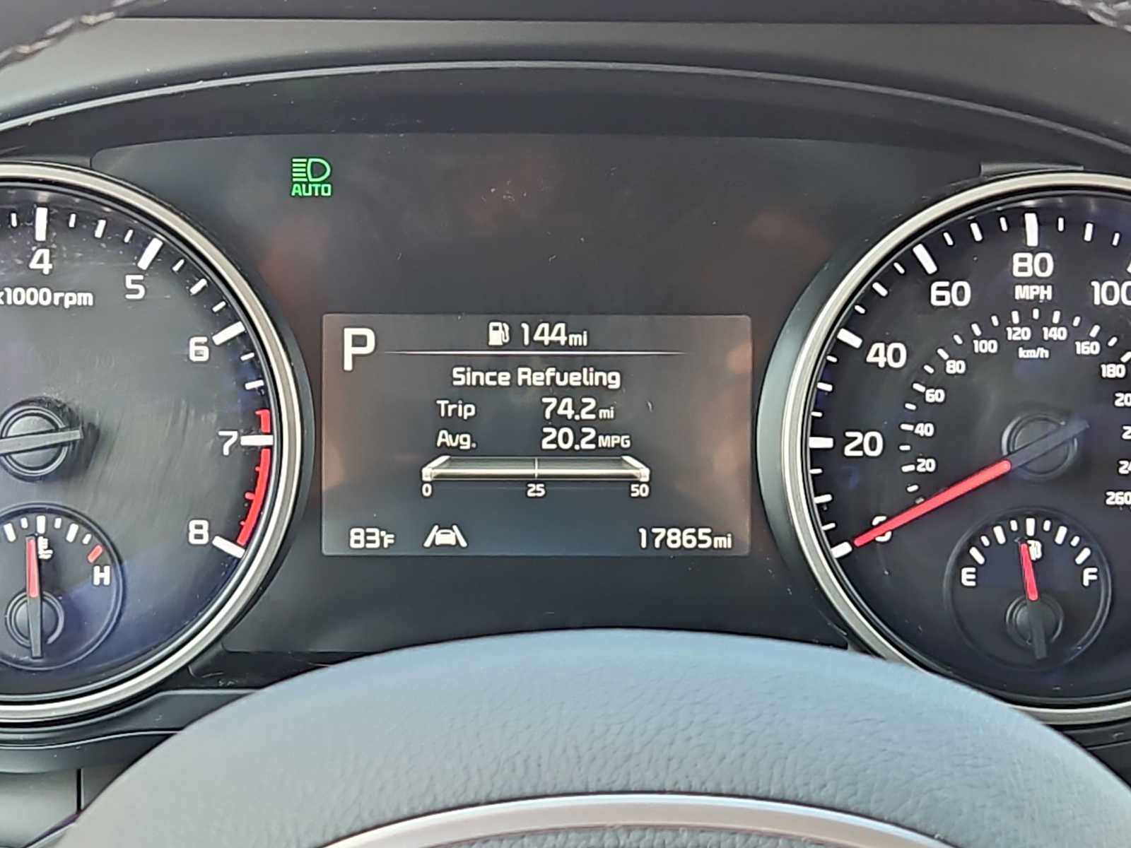 Used 2024 Kia Carnival LX FWD image 24