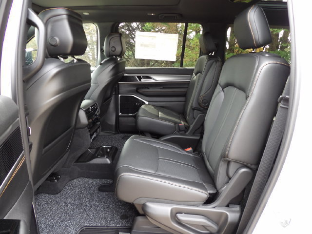 New 2026 Jeep Grand Wagoneer L 4WD image 12