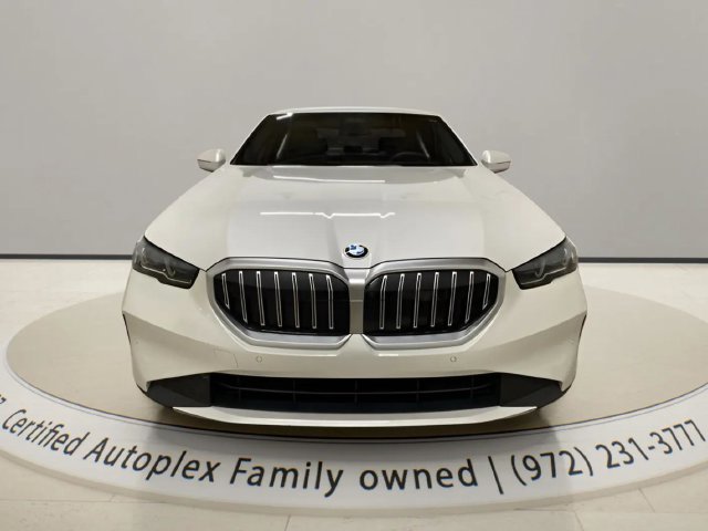 Used 2026 BMW 530i RWD image 8
