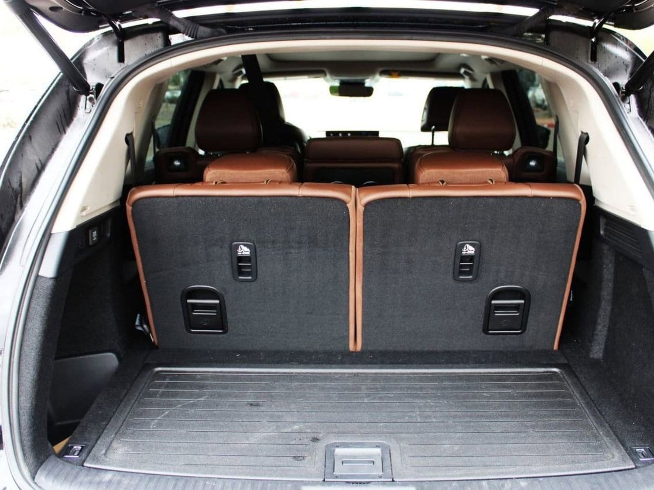 Used 2023 Acura MDX FWD w/ Technology Package image 11