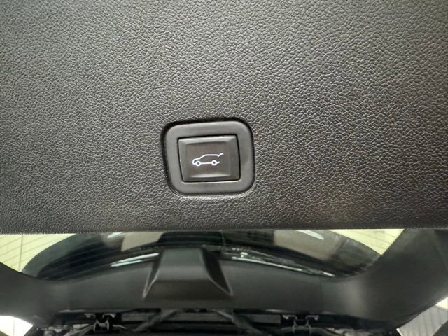 Used 2023 Cadillac XT6 Sport image 41