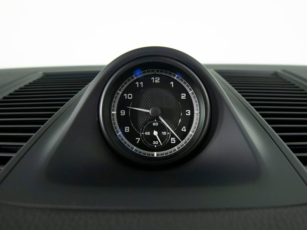 Certified 2025 Porsche Macan image 25