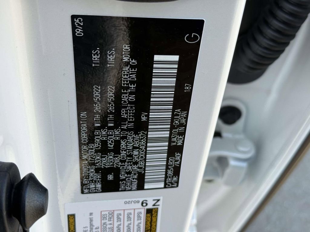 Used 2025 Lexus LX 600 4WD w/ Accessory Package (2T) image 31