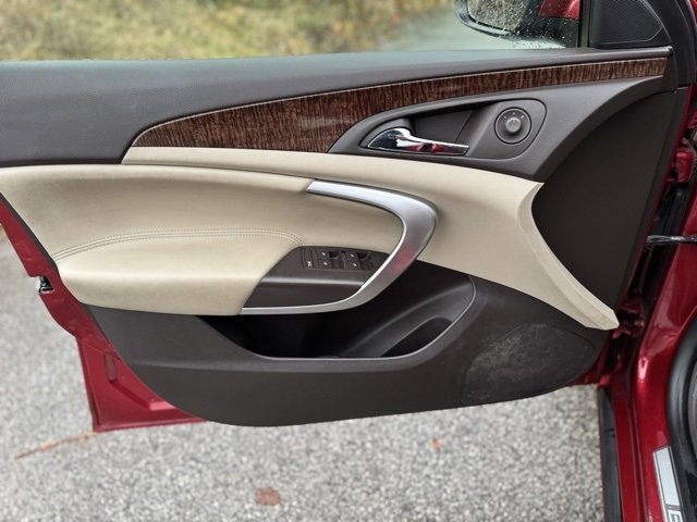 Used 2013 Buick Regal Premium image 8