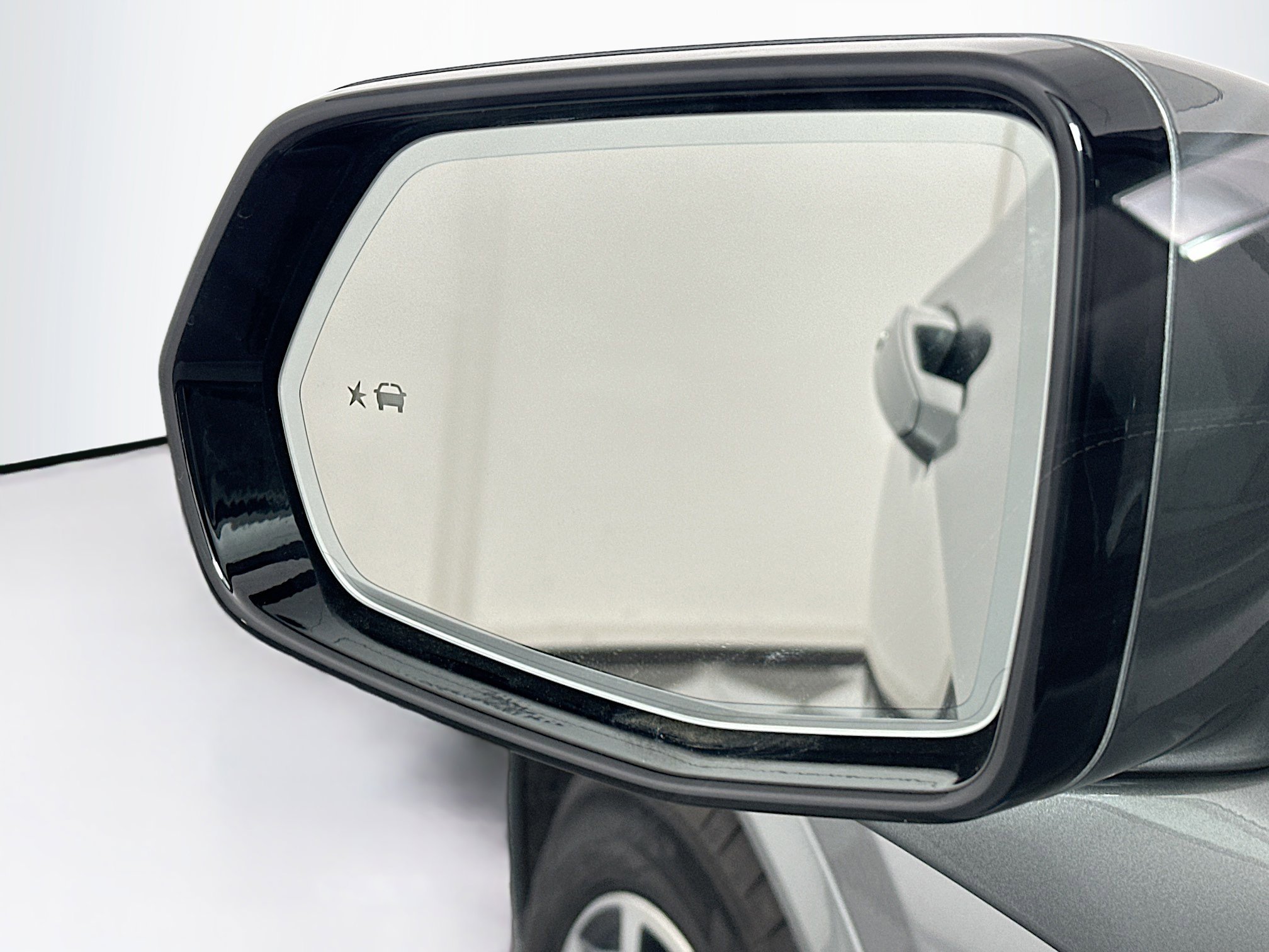 Used 2025 Cadillac XT6 Sport image 16