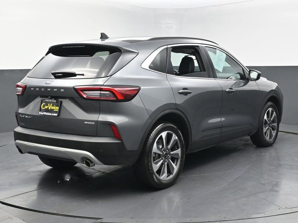 Used 2025 Ford Escape Platinum image 5