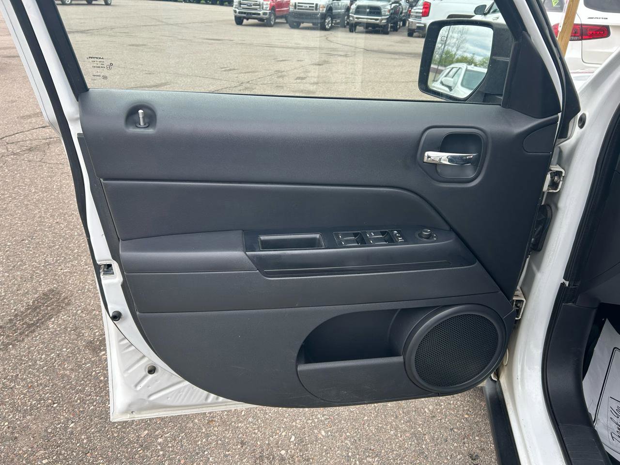 Used 2012 Jeep Patriot Sport FWD image 14