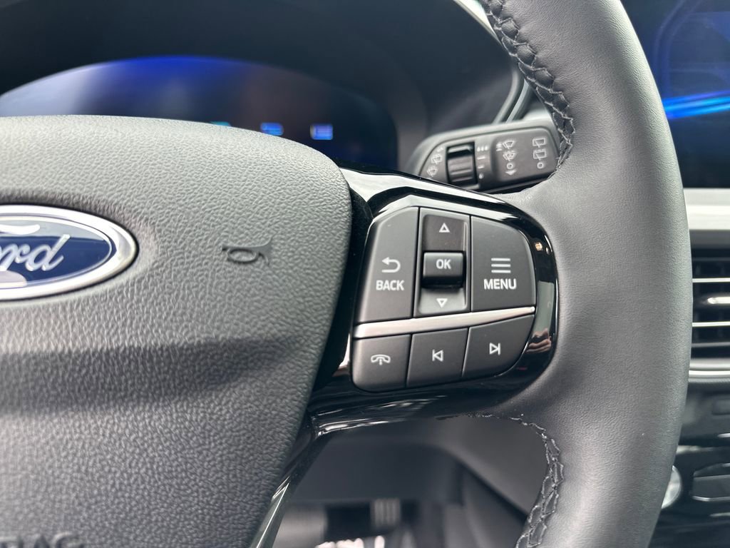 Used 2023 Ford Escape SE w/ PHEV Premium Package FWD image 20