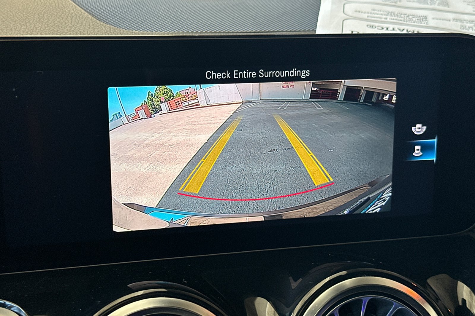 Used 2022 Mercedes-Benz GLB 250 4MATIC image 24