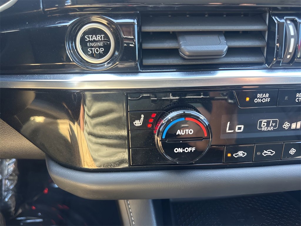 Used 2023 Nissan Pathfinder SL image 22