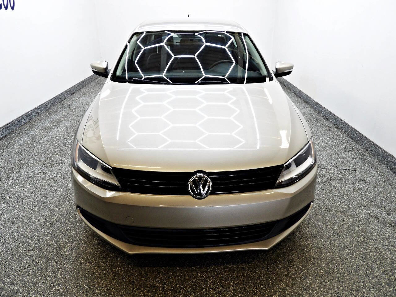 Used 2014 Volkswagen Jetta SE FWD image 2