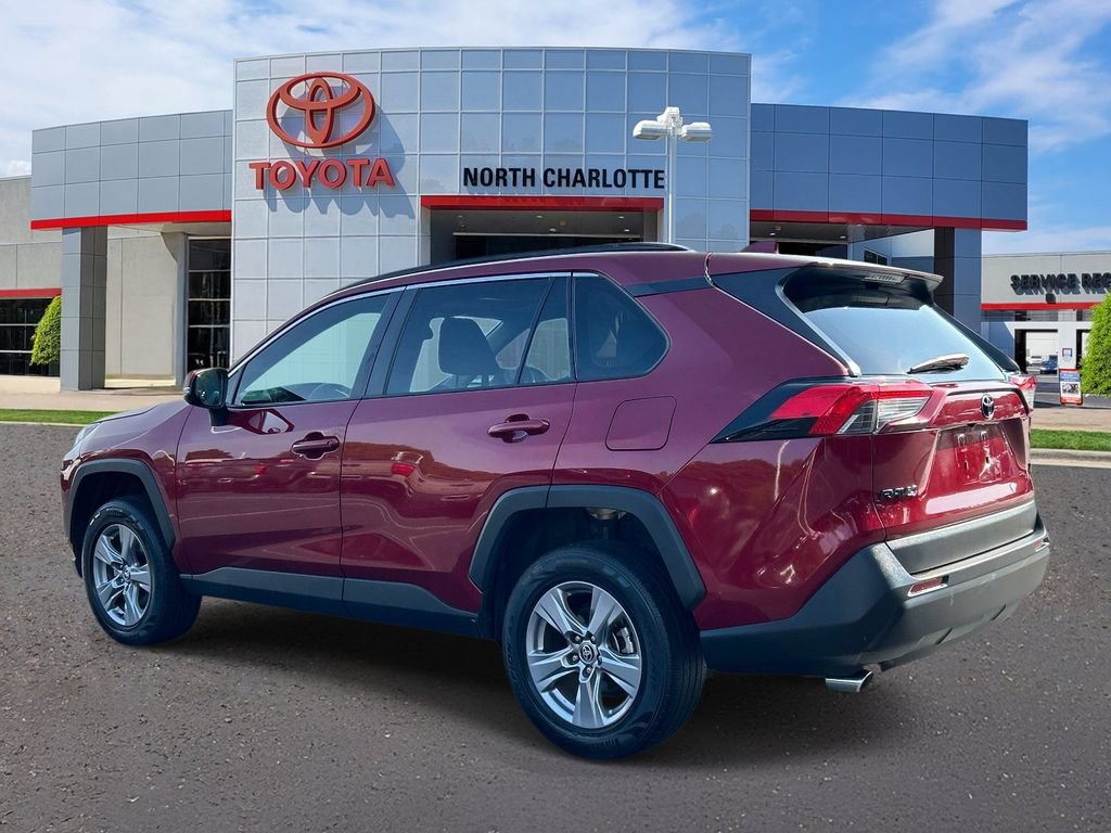 Used 2023 Toyota RAV4 XLE w/ Convenience Package FWD image 4