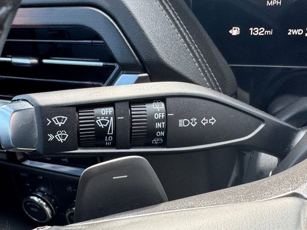 Used 2025 GMC Yukon Denali w/ Sun & Power Step Package image 22