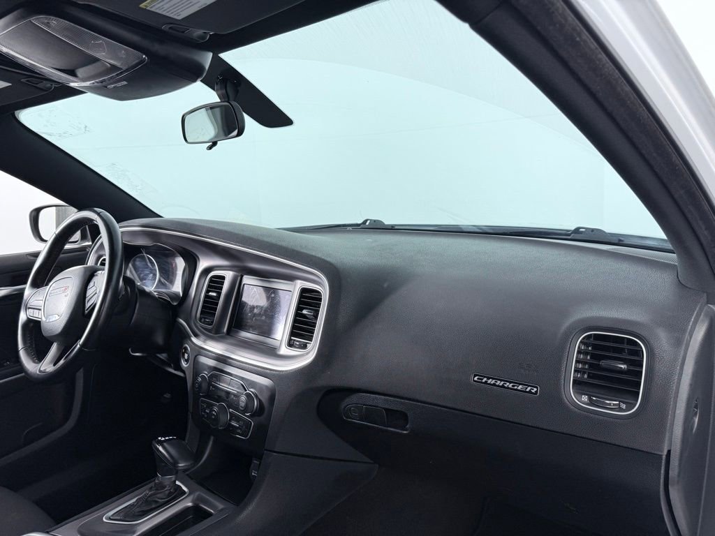 Used 2022 Dodge Charger SXT image 25
