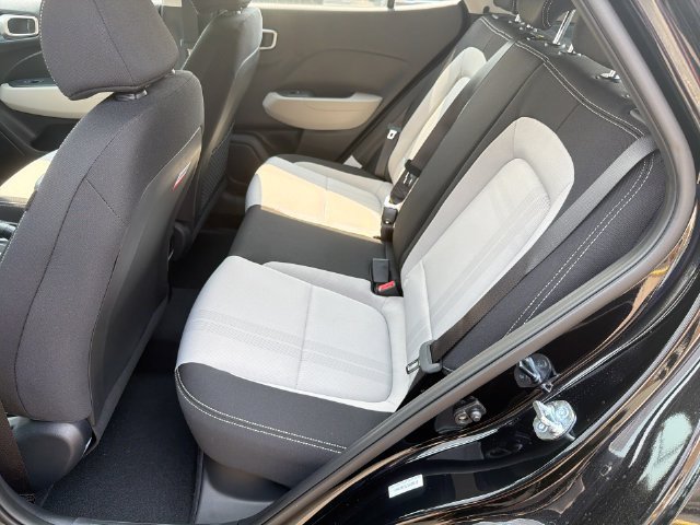 New 2026 Hyundai Venue SEL FWD image 33