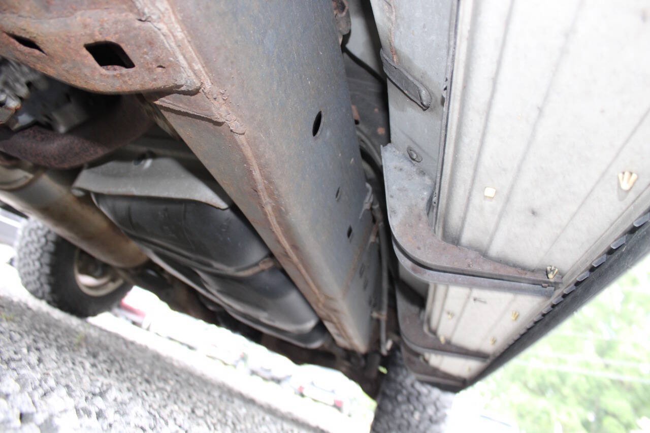 Used 2010 Toyota Sequoia SR5 AWD/4WD image 28