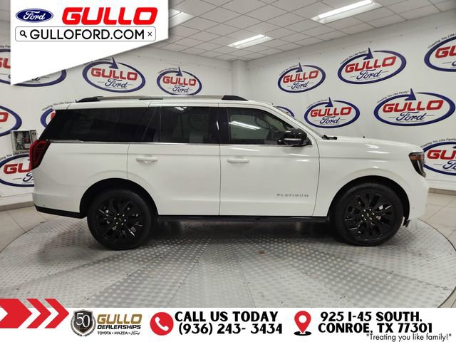 Used 2025 Ford Expedition Platinum w/ Driver's Package AWD/4WD image 4