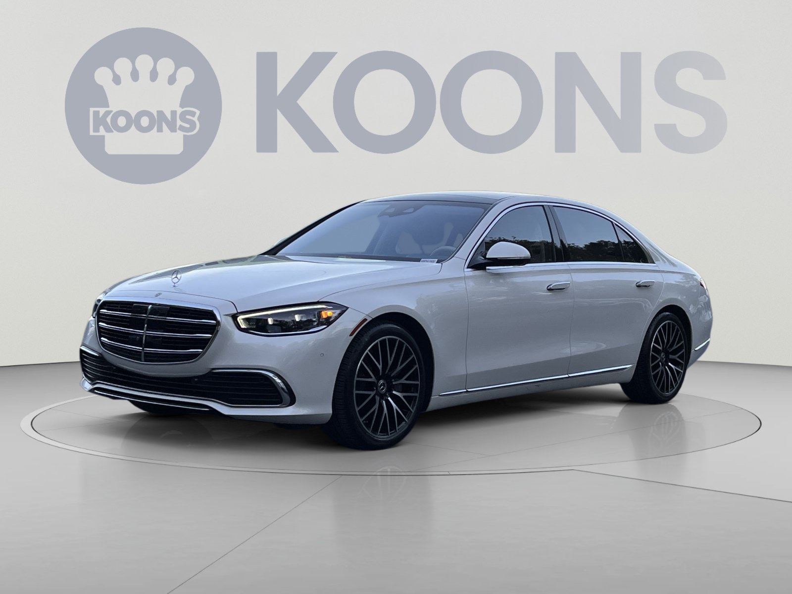 Used 2022 Mercedes-Benz S 500 4MATIC image 1