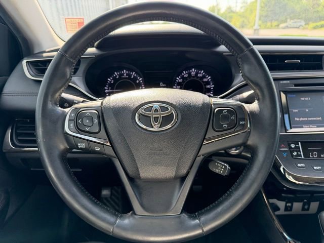 Used 2016 Toyota Avalon Touring FWD image 17