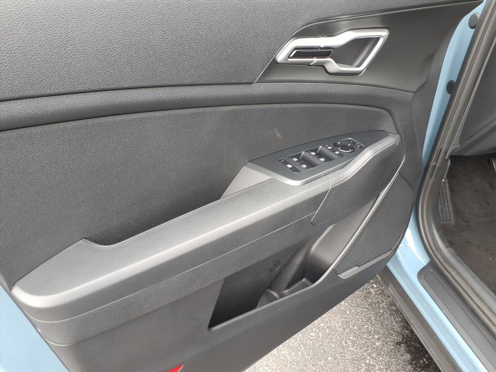 New 2026 Kia Sportage S image 14