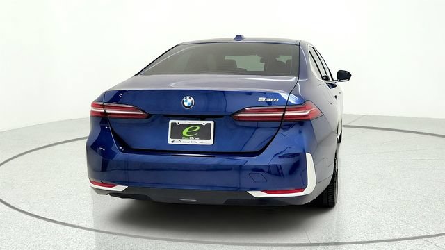 Used 2026 BMW 530i RWD image 7