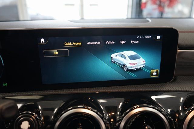 Used 2020 Mercedes-Benz CLA 250 4MATIC image 40