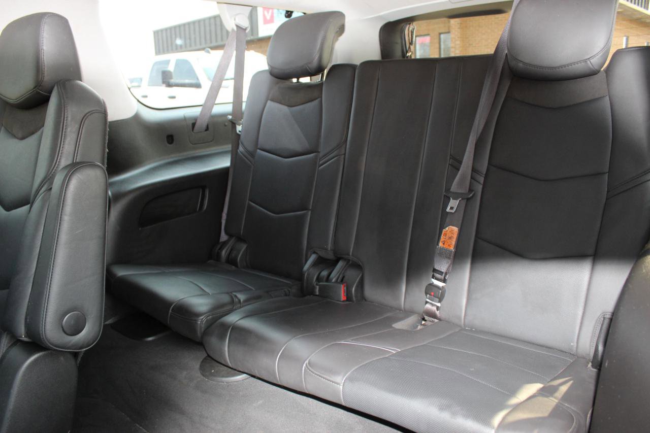 Used 2016 Cadillac Escalade ESV Luxury AWD/4WD image 18