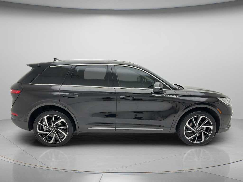 Used 2023 Lincoln Corsair Reserve w/ Equipment Group 202A AWD/4WD image 6