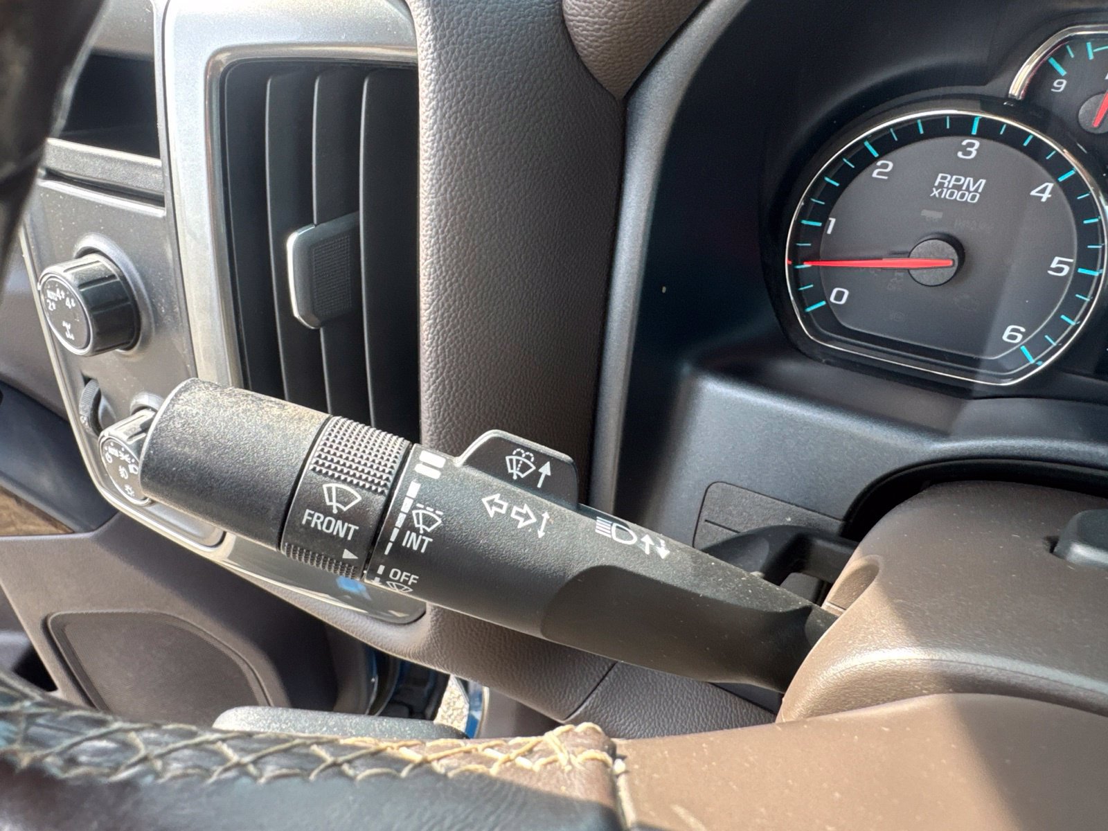 Used 2018 Chevrolet Silverado 1500 LT w/ All Star Edition AWD/4WD image 18