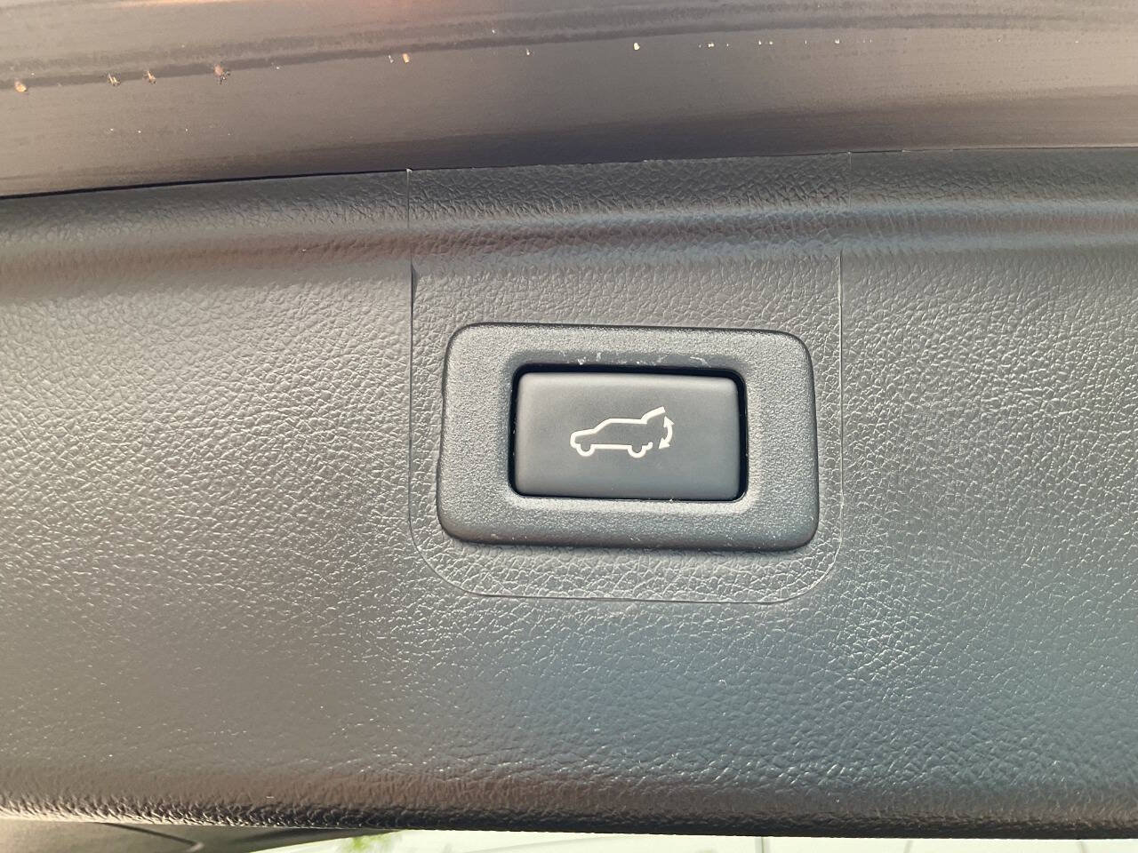 Used 2018 Subaru Outback 3.6R Limited AWD/4WD image 37