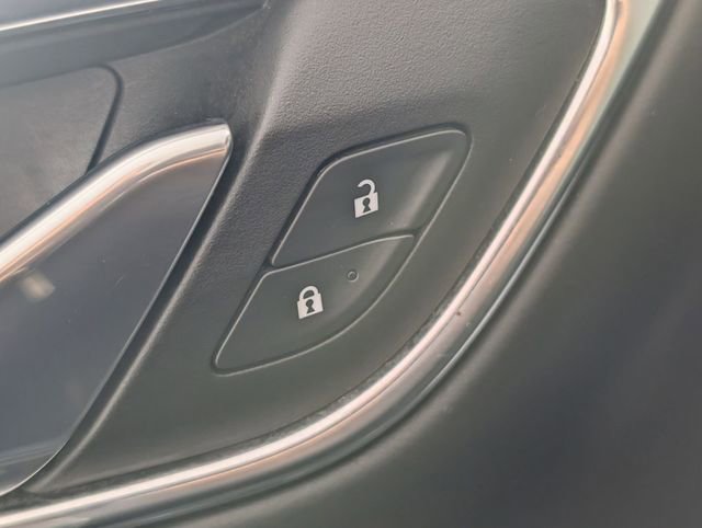 Used 2024 Chevrolet Tahoe LT image 11