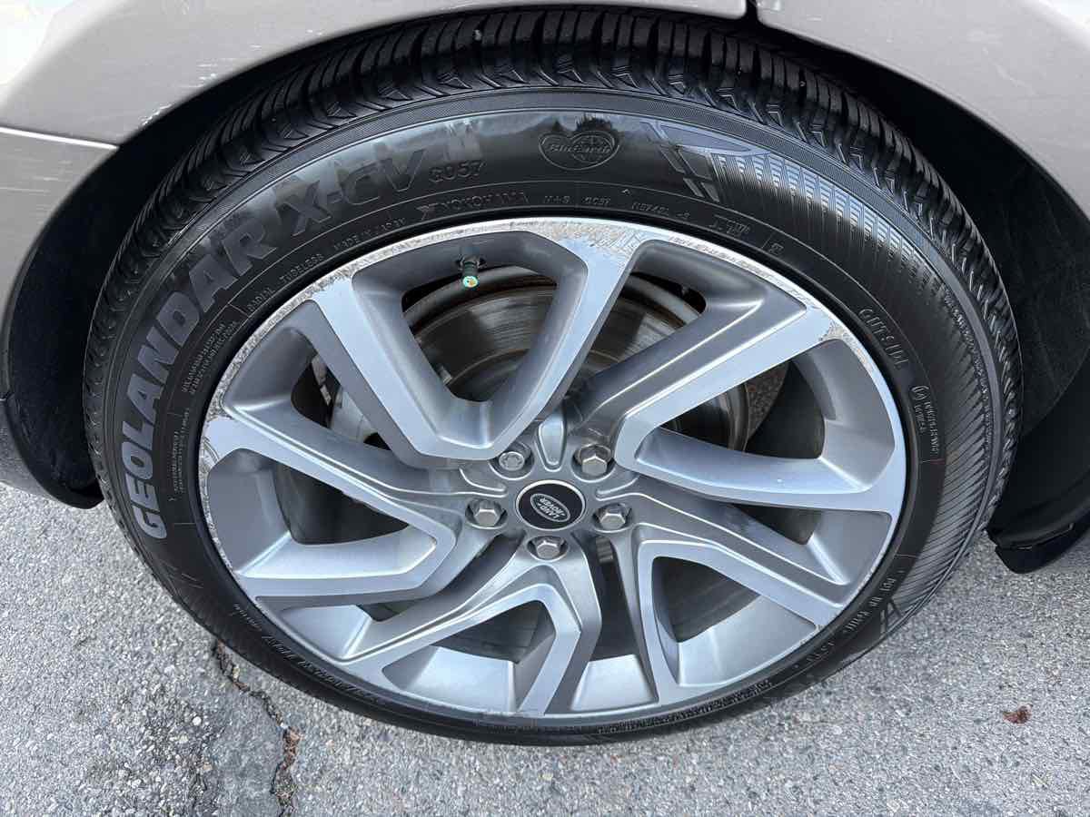 Used 2018 Land Rover Range Rover Sport HSE image 22