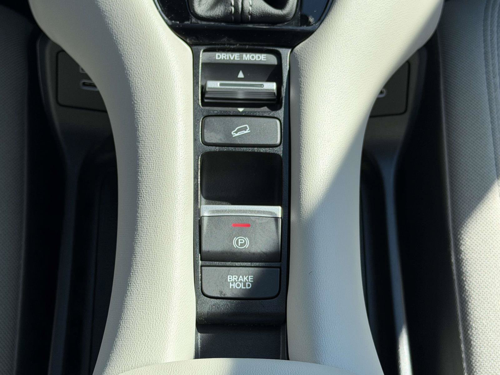 Certified 2024 Honda HR-V LX image 15