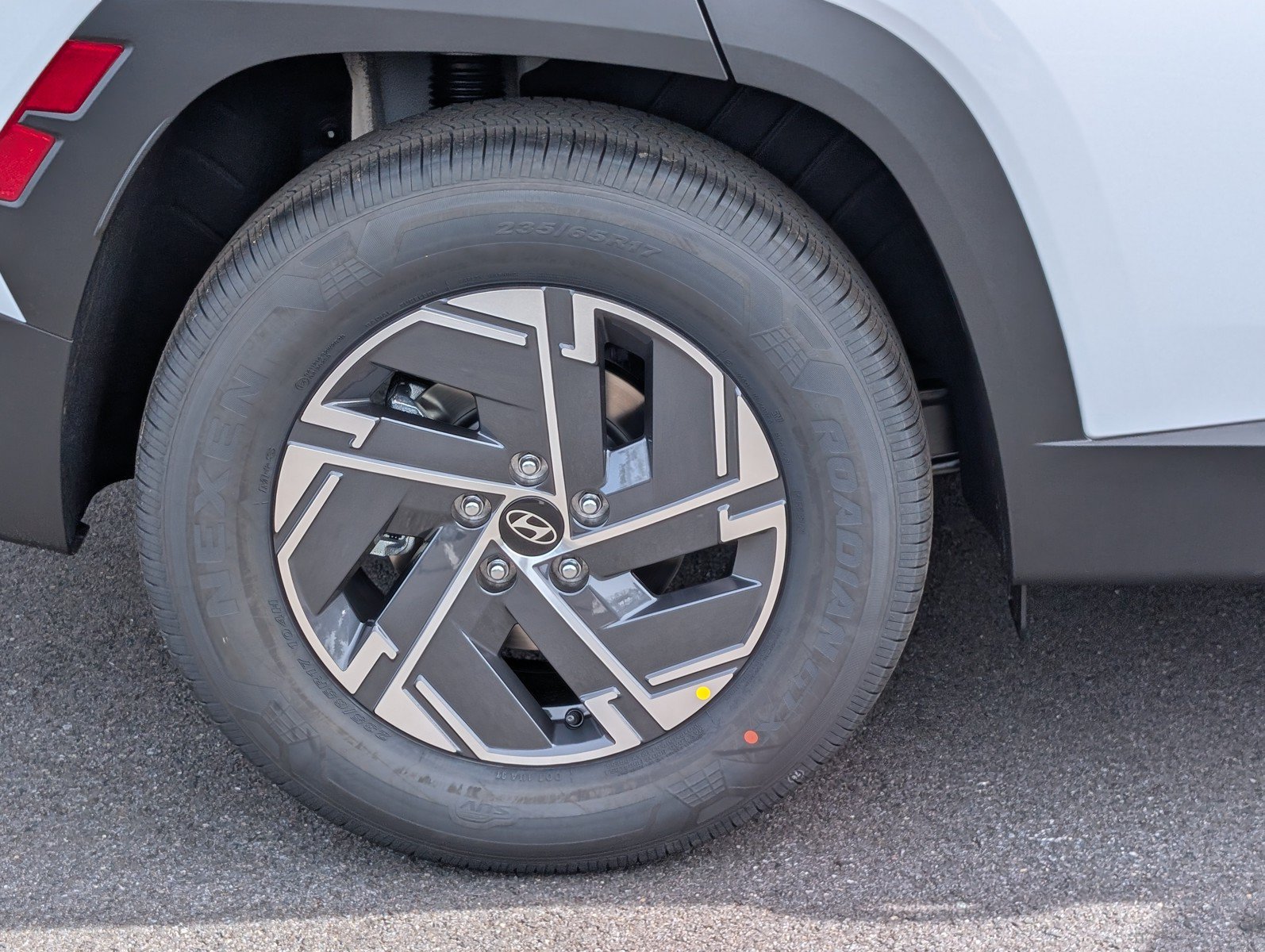 New 2026 Hyundai Tucson Blue SE FWD image 8
