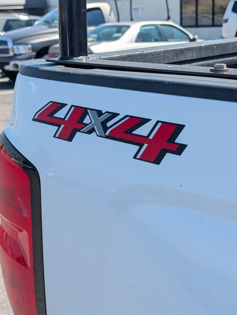 Used 2018 Chevrolet Silverado 1500 Custom w/ Custom Value Package AWD/4WD image 9