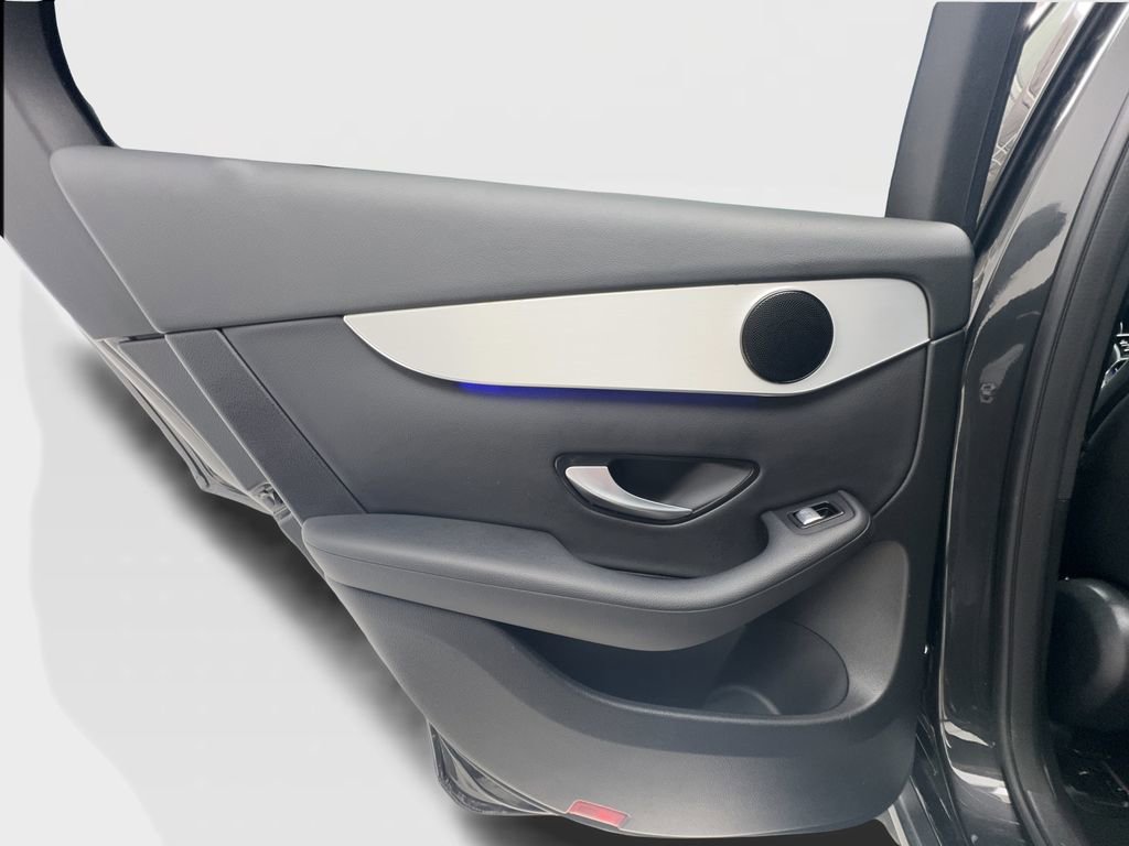 Used 2021 Mercedes-Benz GLC 300 w/ Premium Package image 25