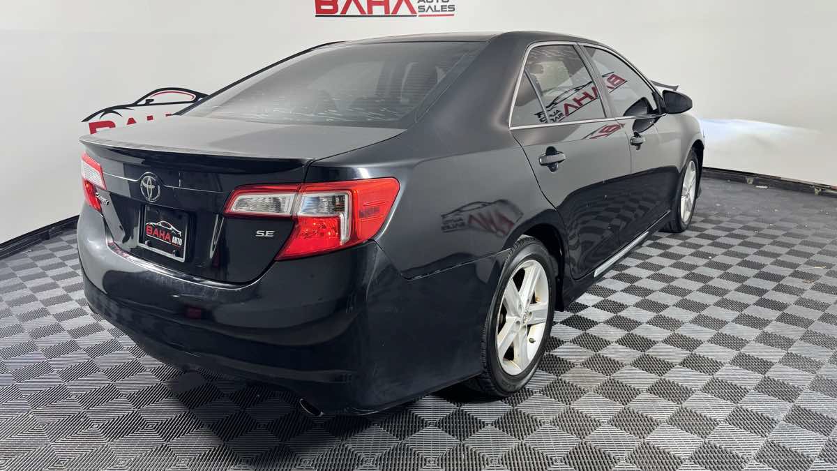 Used 2014 Toyota Camry SE FWD image 7