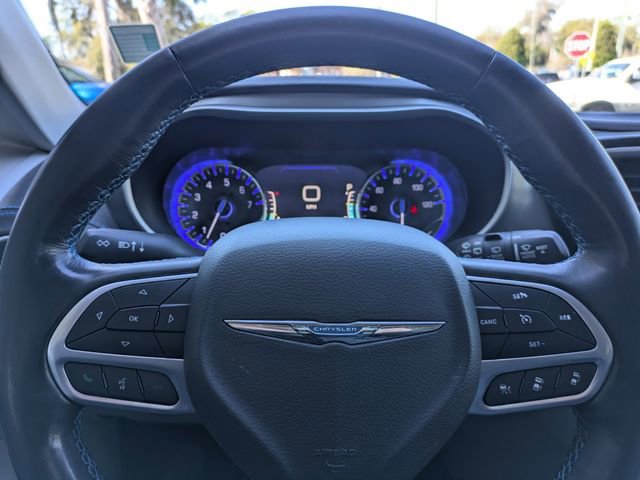 Used 2021 Chrysler Pacifica Touring-L image 31