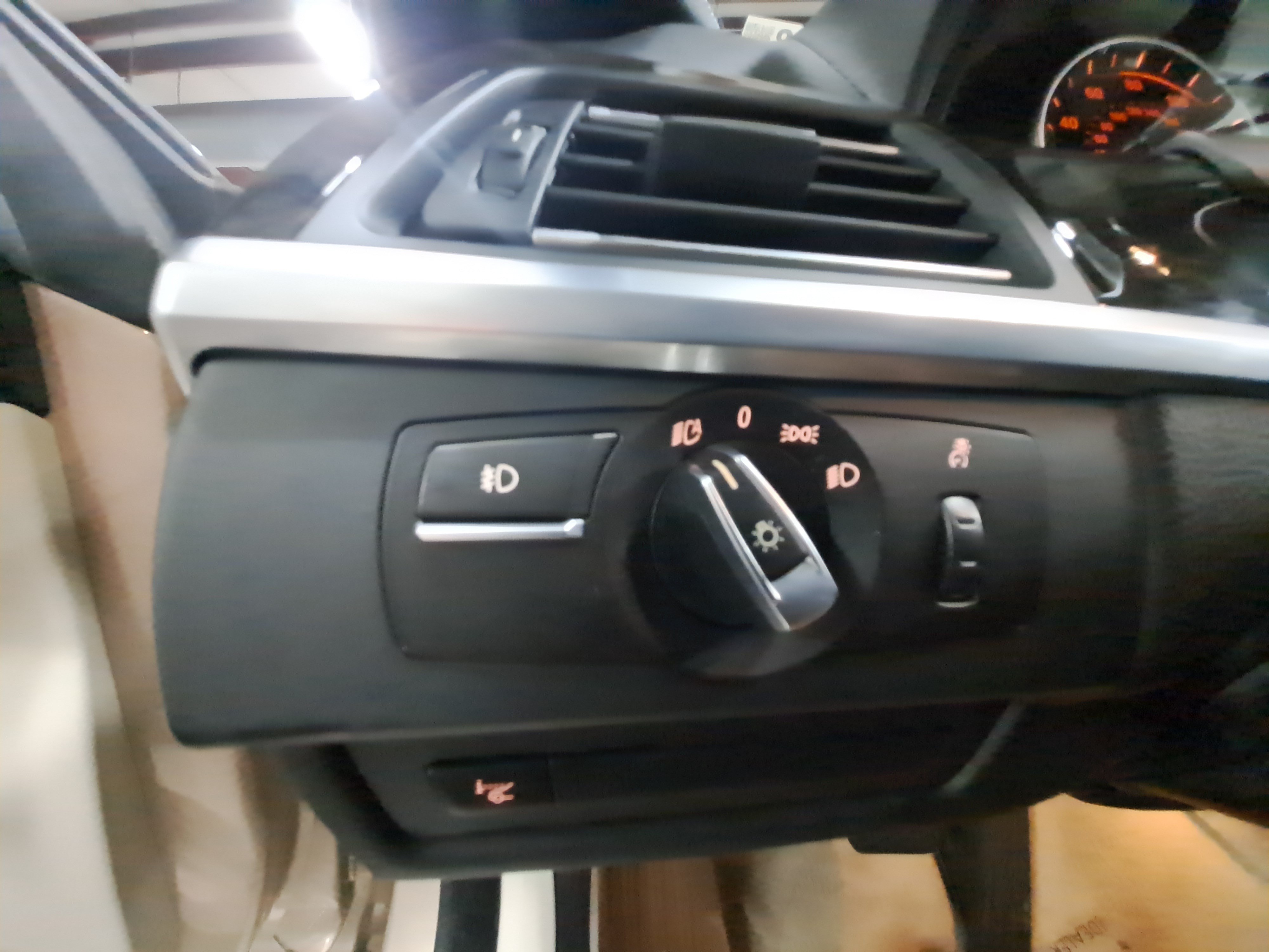 Used 2013 BMW 640i Convertible RWD image 27