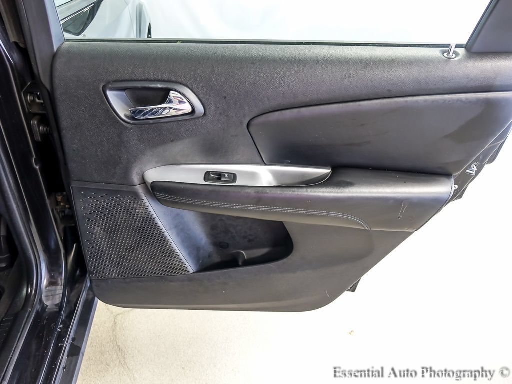 Used 2012 Dodge Journey American Value Package w/ Flexible Seating Group FWD image 21