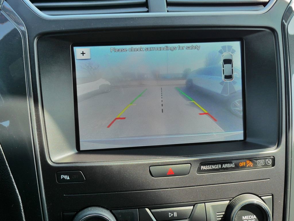 Used 2018 Ford Explorer XLT w/ Equipment Group 202A image 33