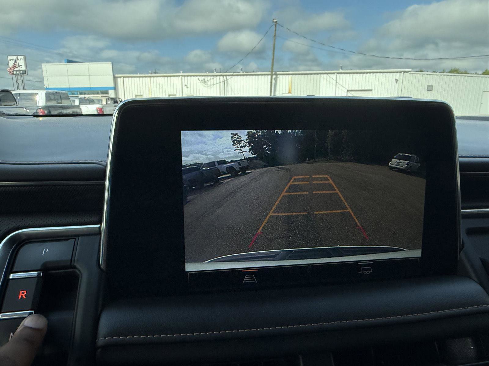 Used 2022 GMC Yukon AT4 image 17