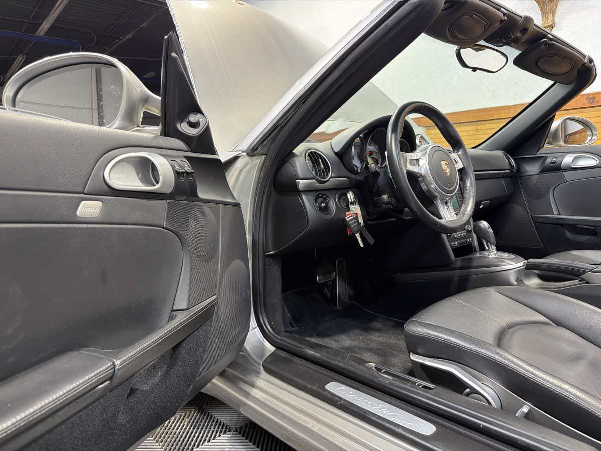 Used 2011 Porsche Boxster S RWD image 17