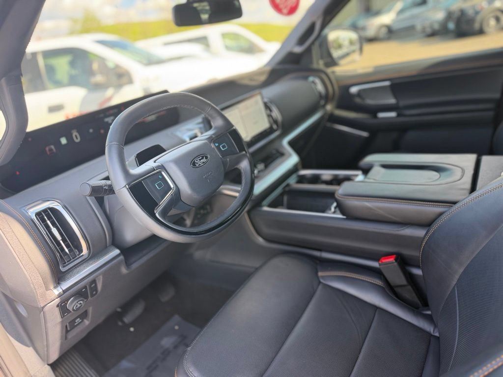 Used 2025 Ford Expedition Tremor AWD/4WD image 16